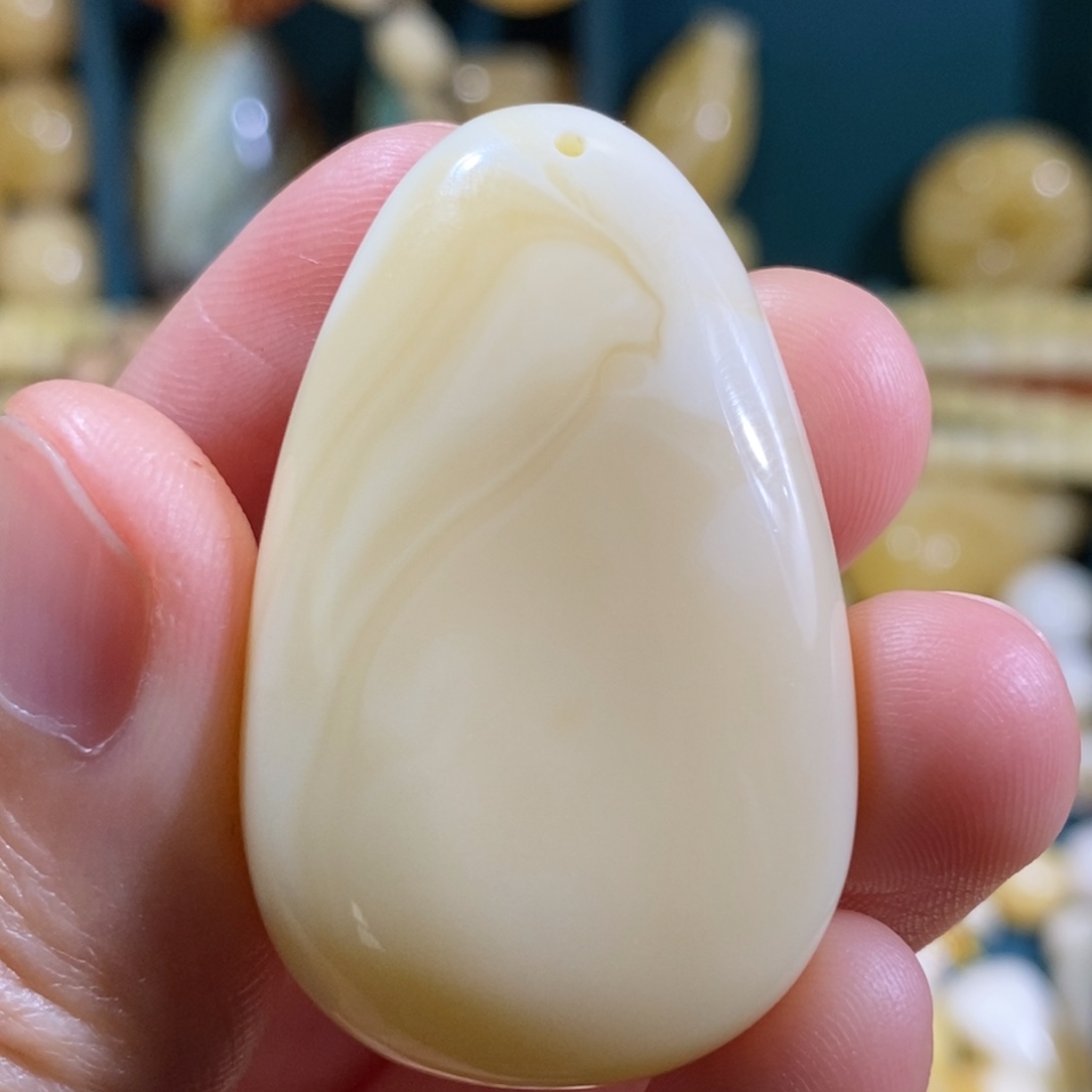 蜜蜡裸石未镶嵌配饰