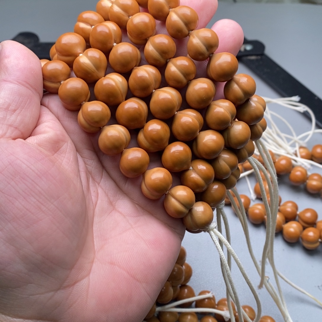 吊坠猴头核桃屁桃