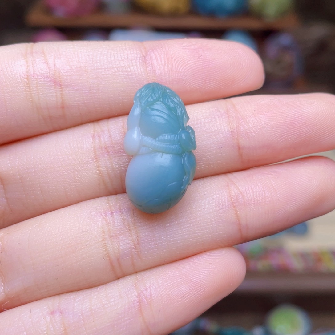 孟***荀玛瑙/玉髓未镶嵌珠宝半成品盐源玛瑙蓝色葫芦