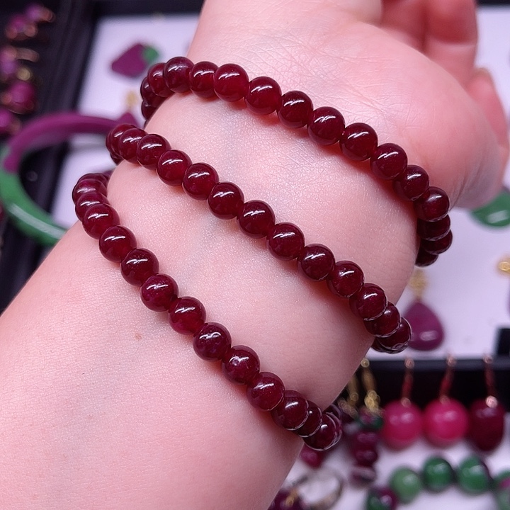 红宝石三圈手串未镶嵌