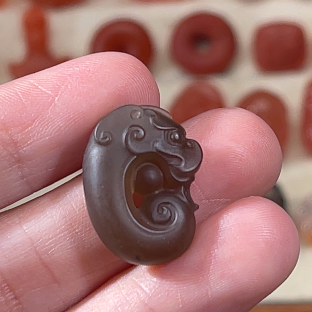 玛瑙/玉髓未镶嵌玉猪龙14.1x7.5x18.7mm不退换