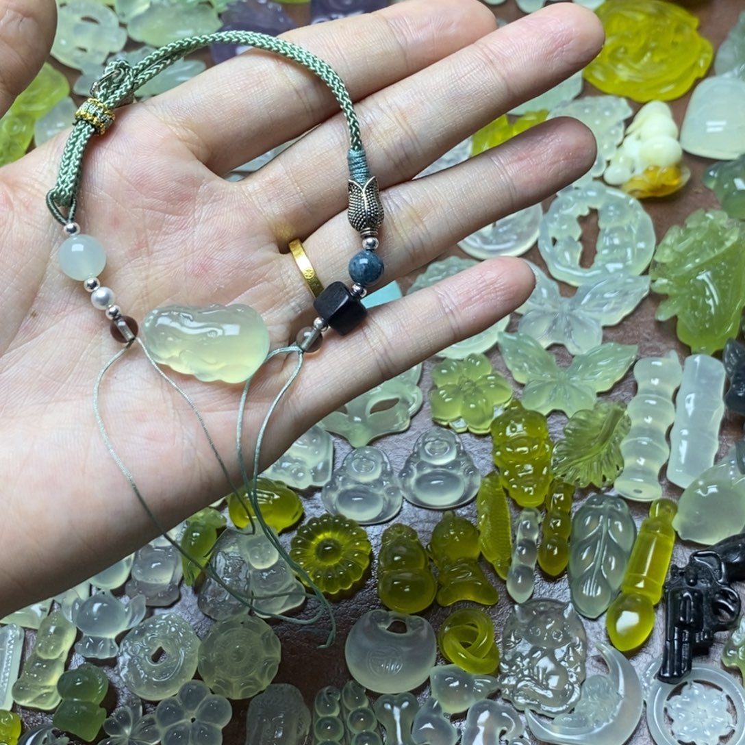 蛇纹石玉合金项链