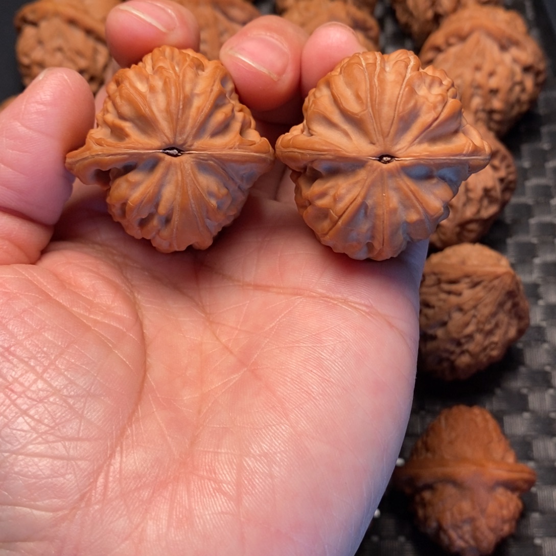 文玩核桃吊坠芭蕉扇