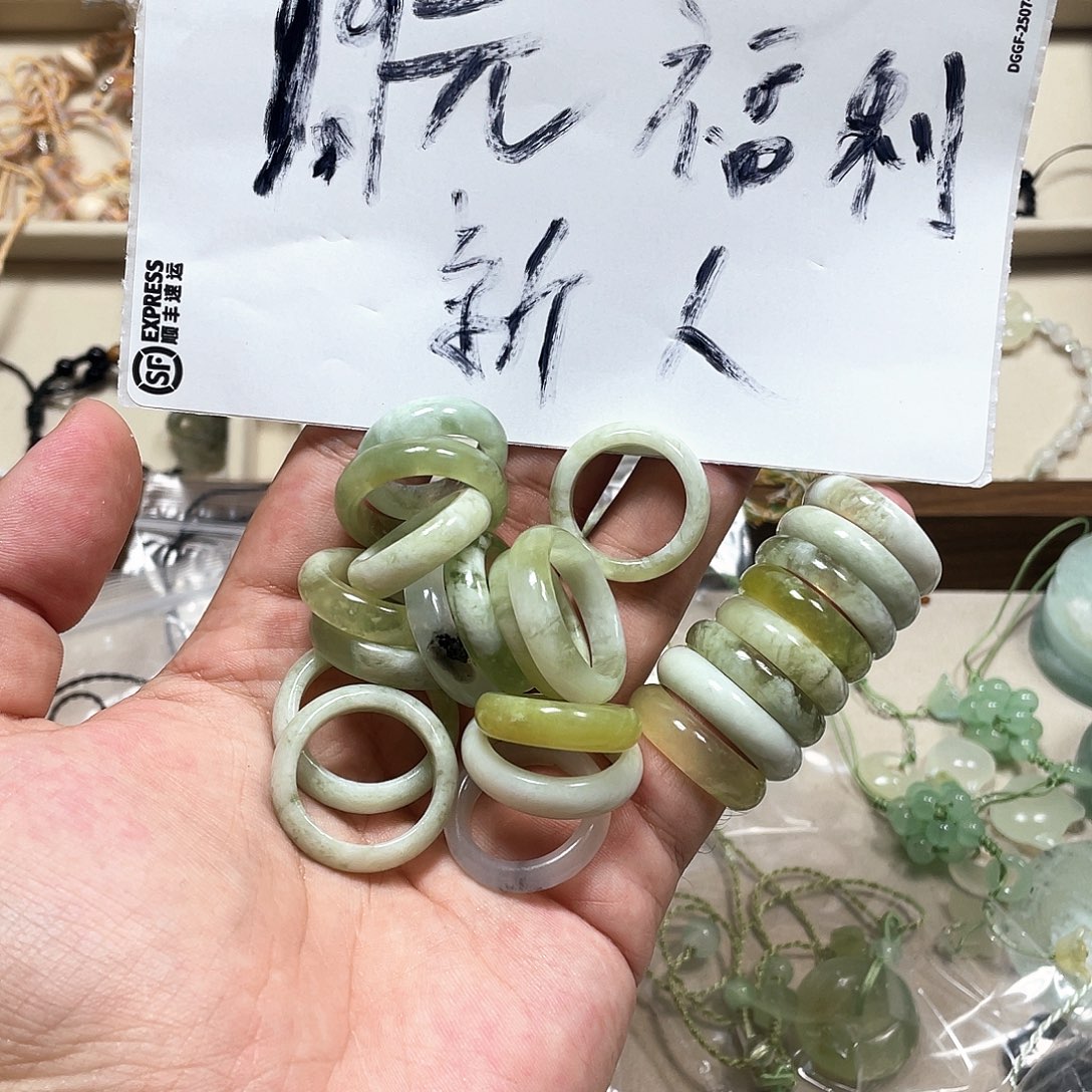 合金蛇纹石玉颈饰