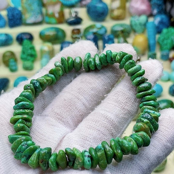 绿松石配饰未镶嵌