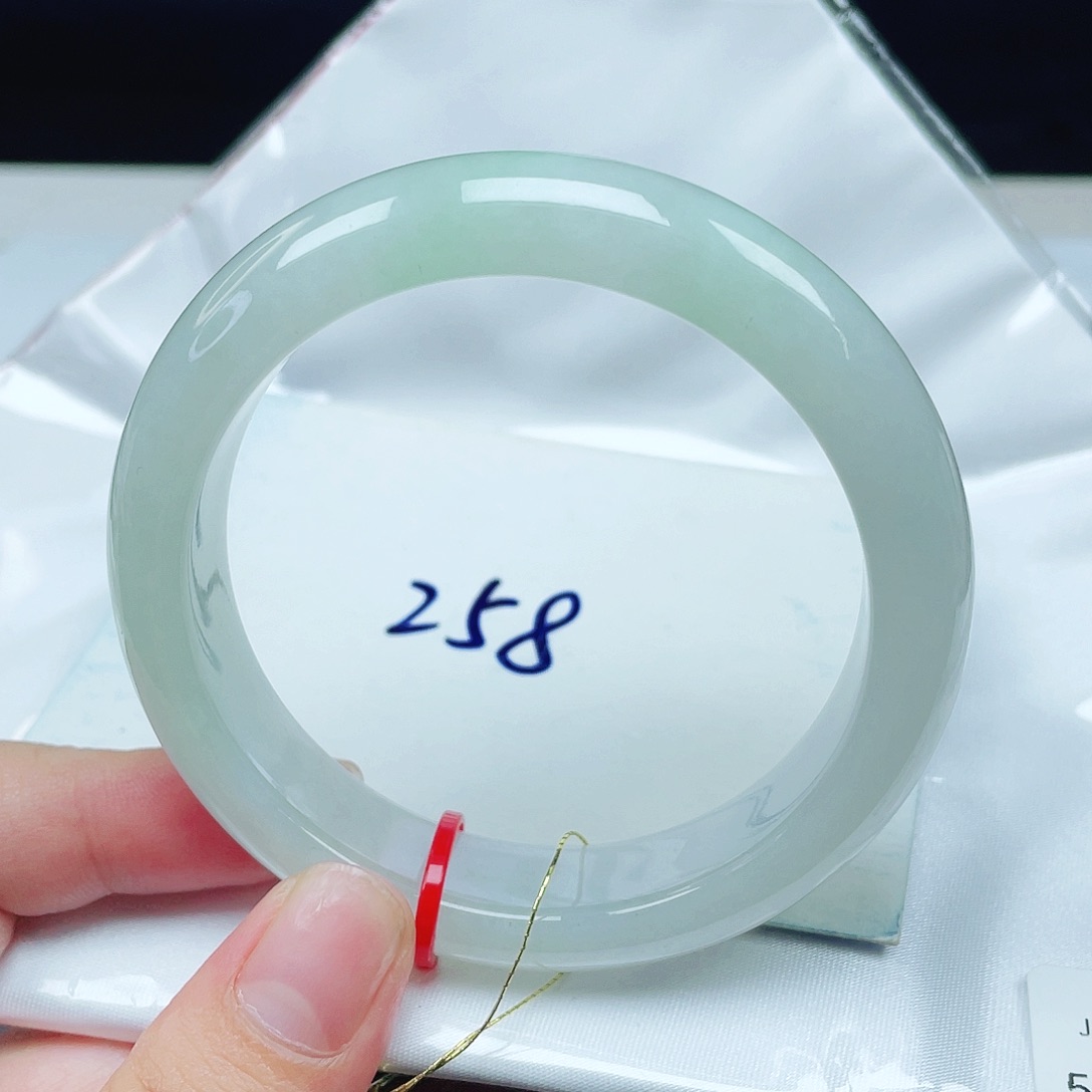 翡翠未镶嵌手镯正圈54