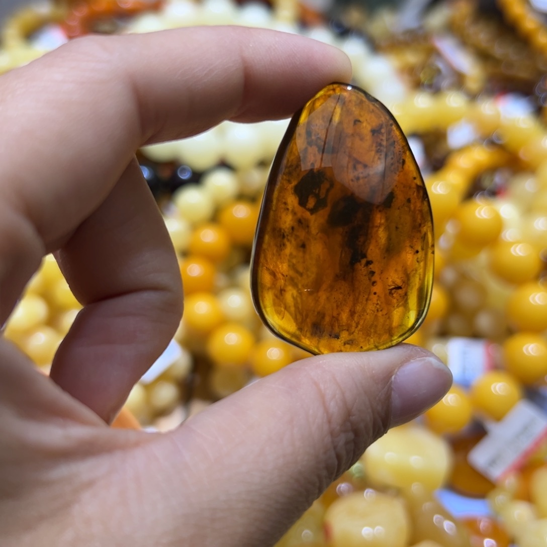 琥珀珠宝奇石未镶嵌