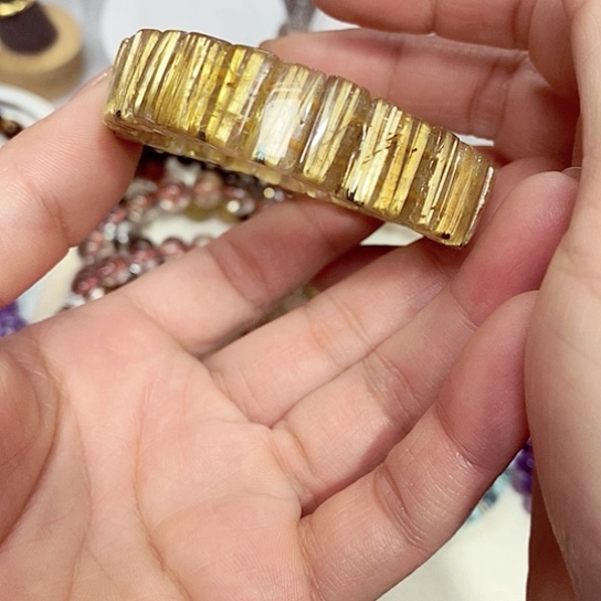 手串未镶嵌水晶贝****?水晶8