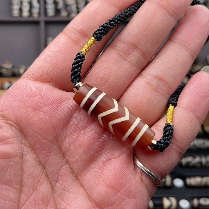 玛瑙/玉髓颈饰未镶嵌上肯台珠玛瑙条纹