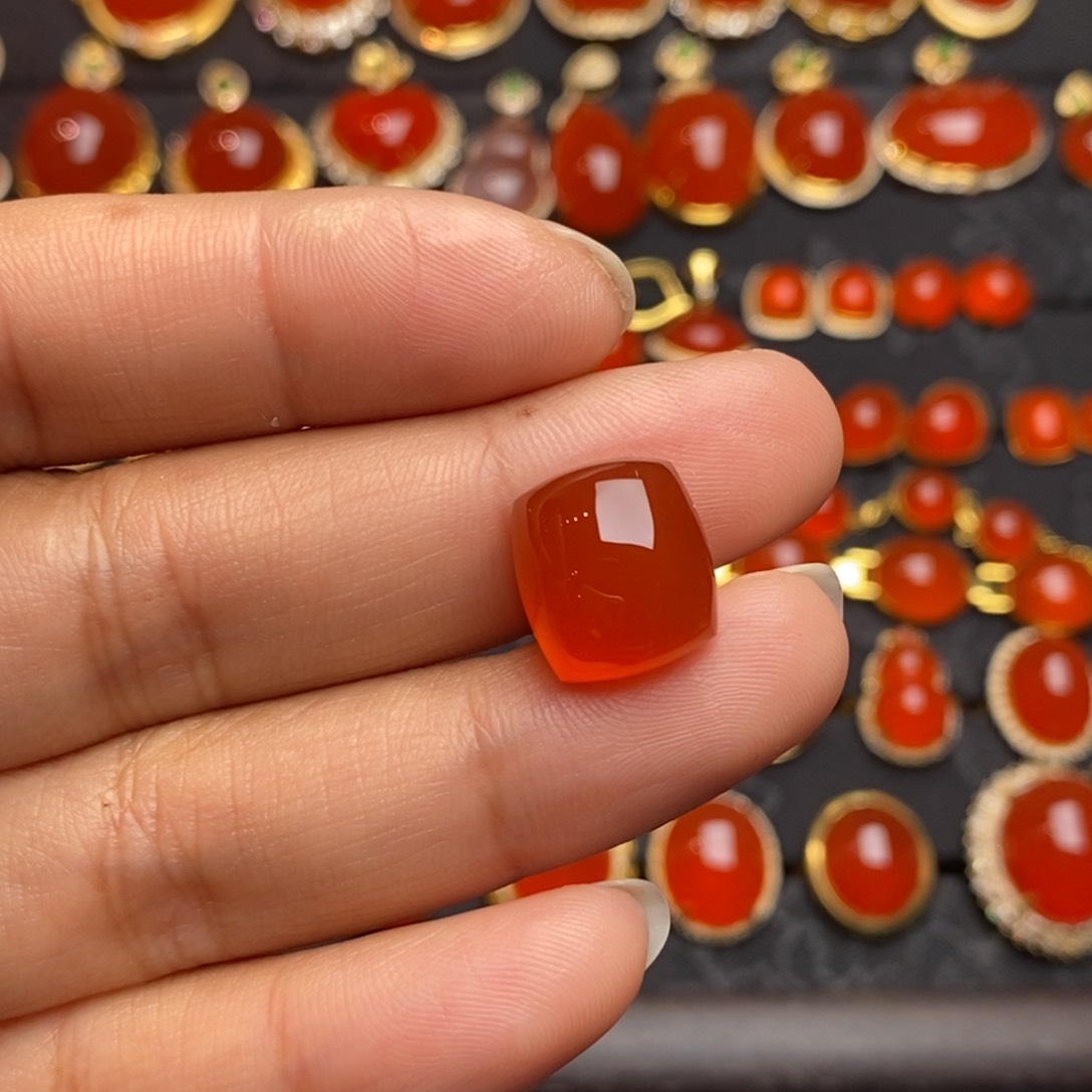 未镶嵌冰红裸石南红玛瑙茉**茶