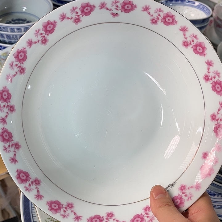 瓷片直径22.5厘米，发1个