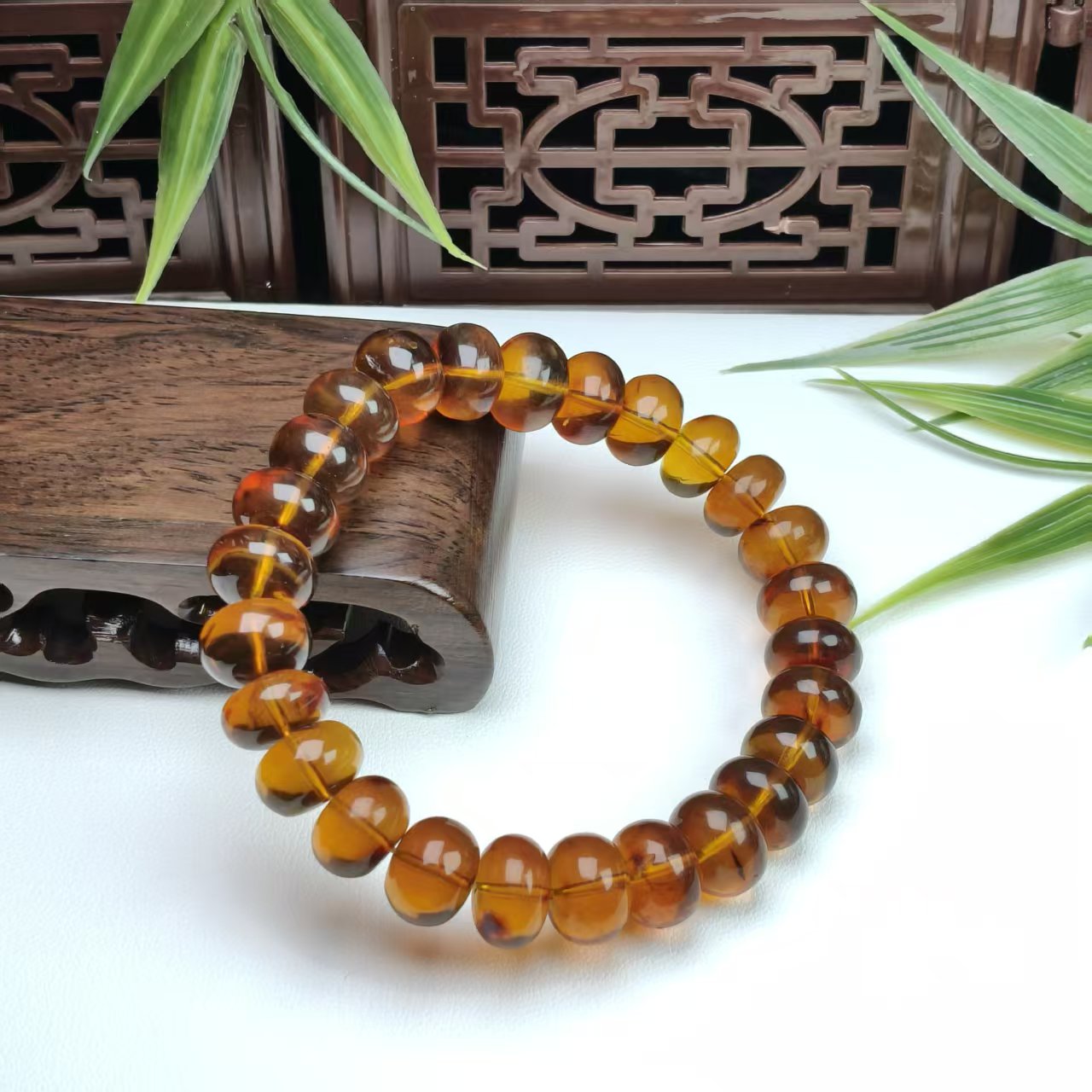 【非遗珍宝】抚顺琥珀豆油算盘手串 约11mm（多样性发其一）