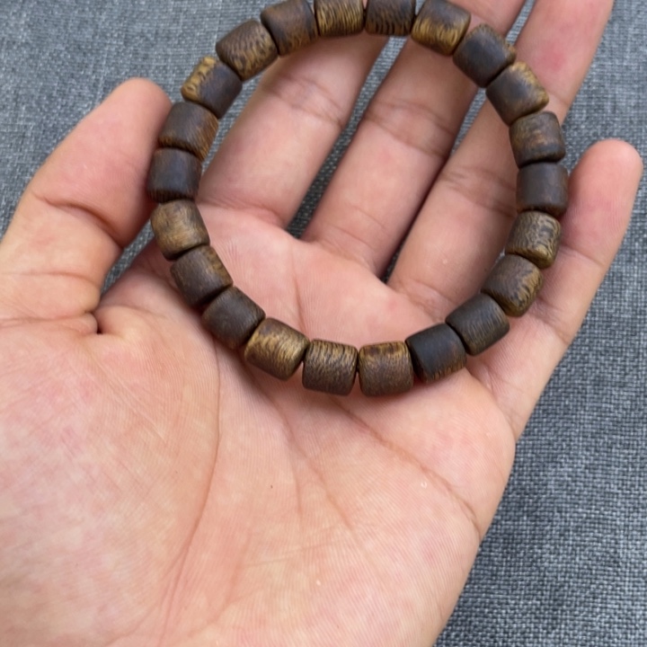 沉香碎屑沉香直切桶珠09