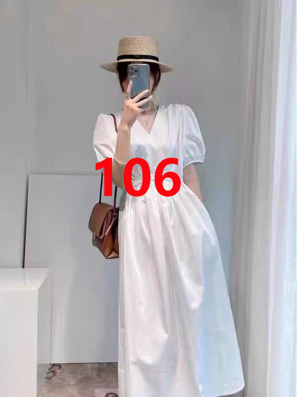 106 V领小黑裙收腰连衣裙