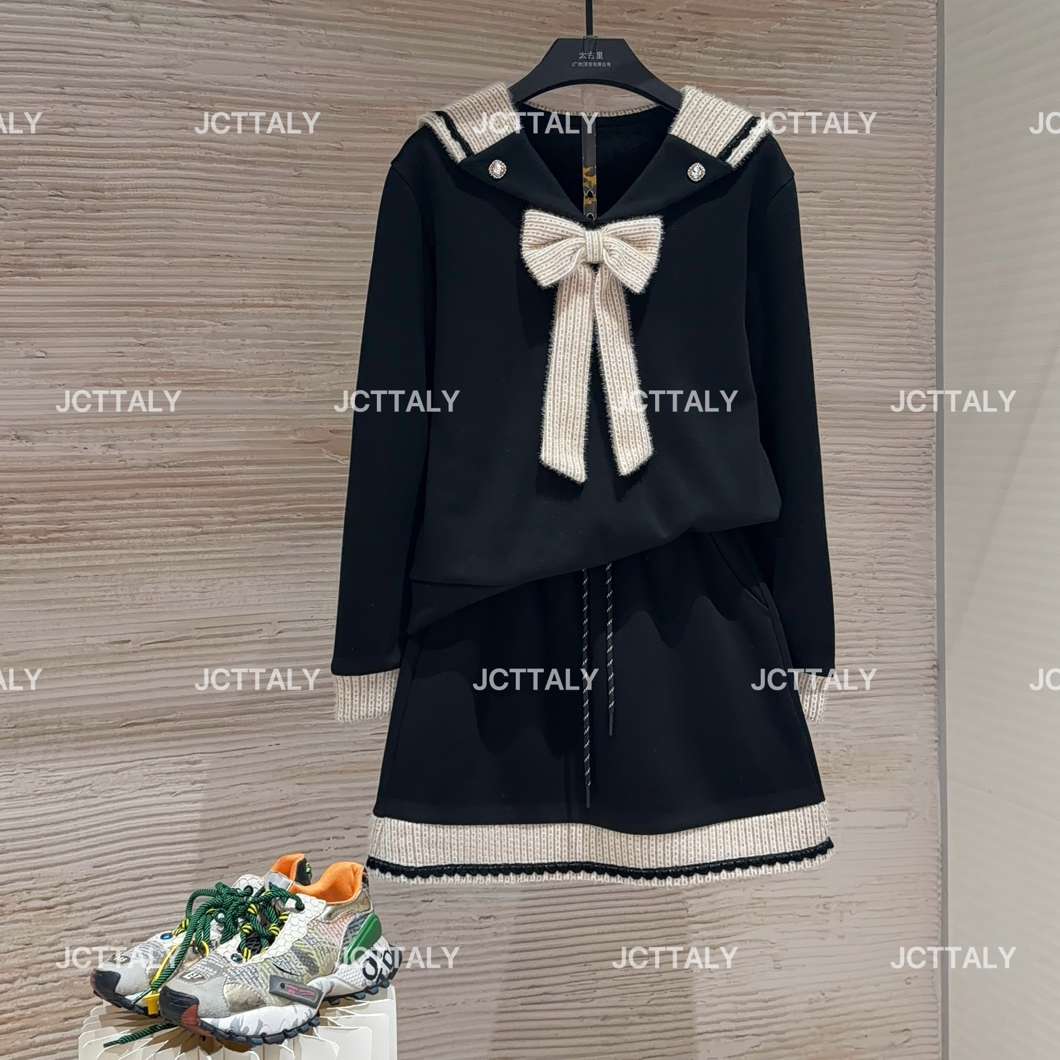 【宠粉价】（加绒）时尚女装黑色重工设计师轻奢套装TZ-919