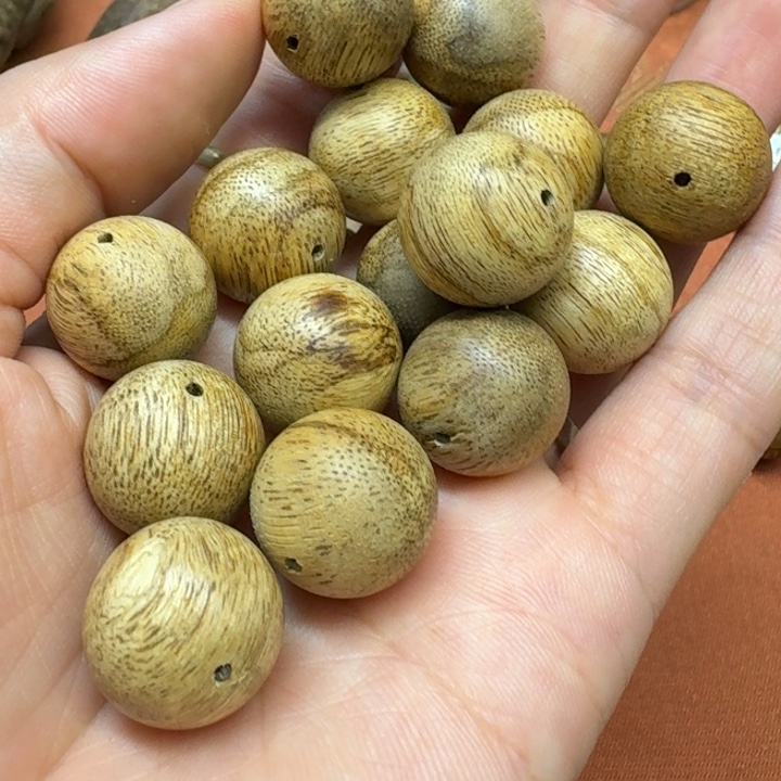 大叶紫檀（黑酸枝木类）