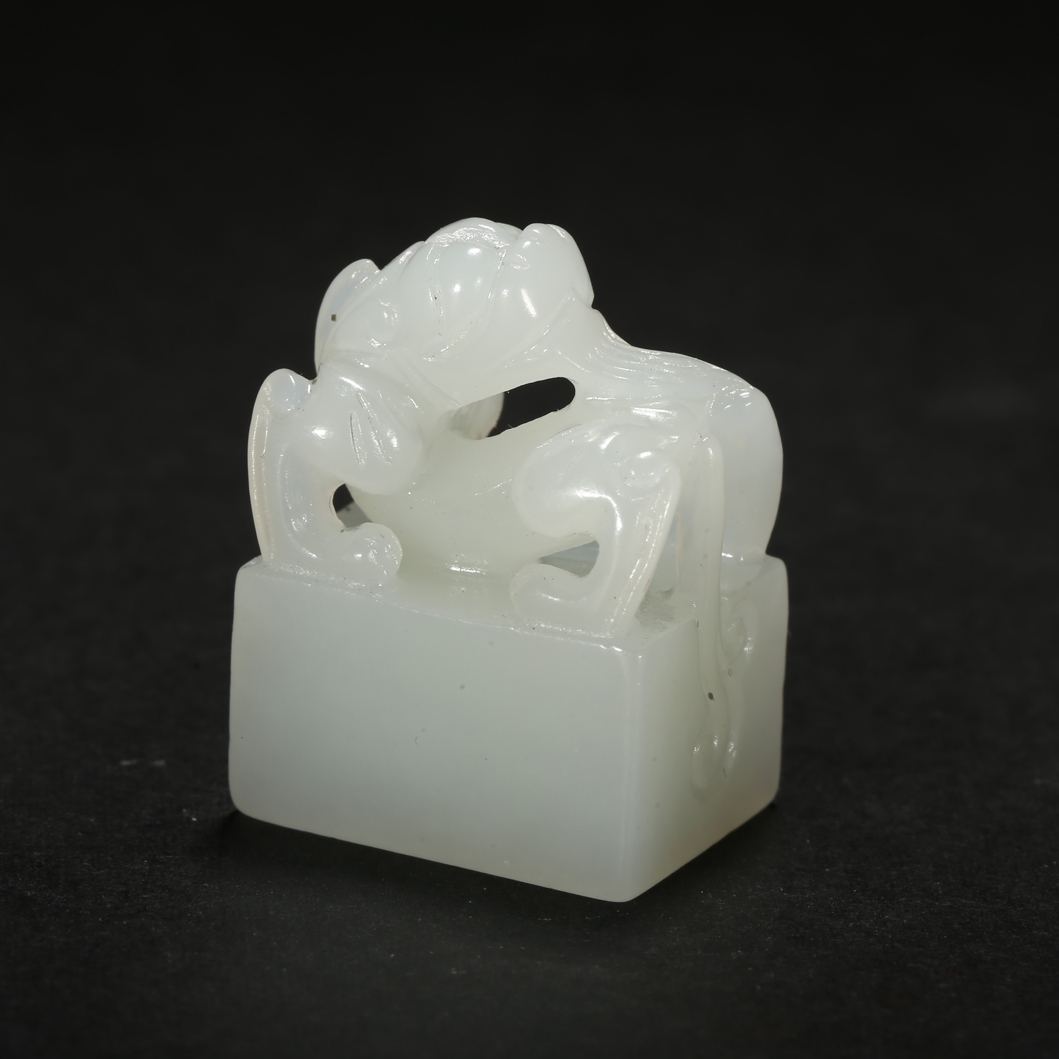 清代*兽钮白玉印/15ALJ1881/和田玉【北京文博】