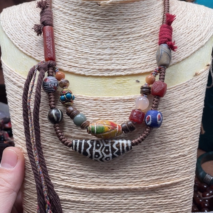 玛瑙/玉髓颈饰未镶嵌