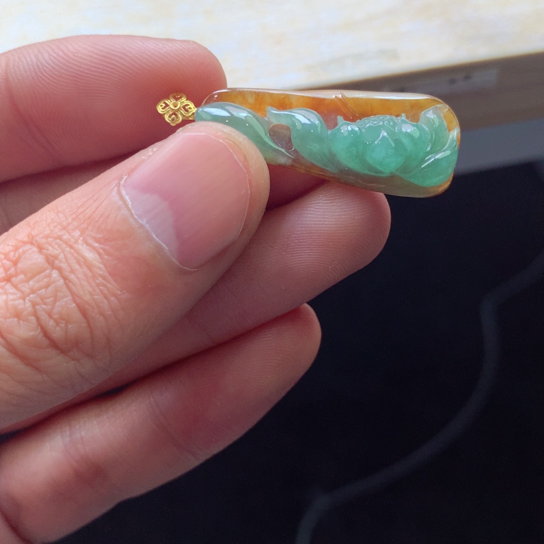 翡翠颈饰18K金镶嵌吊坠