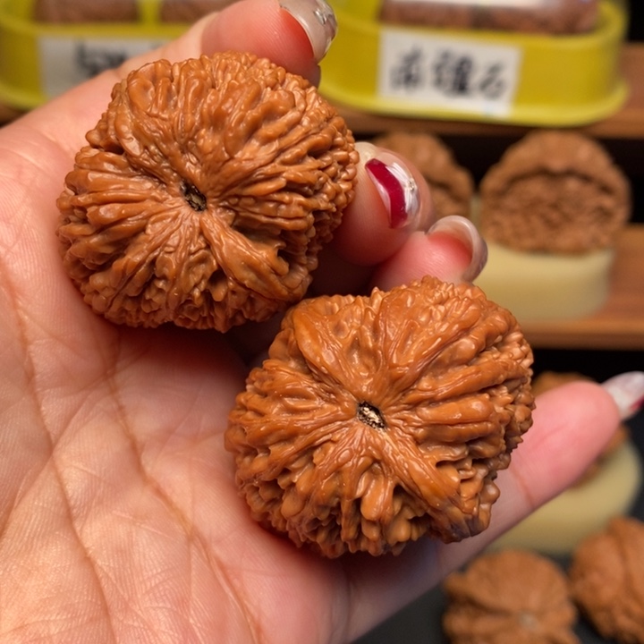 J***E吊坠文玩核桃36全品蒜头