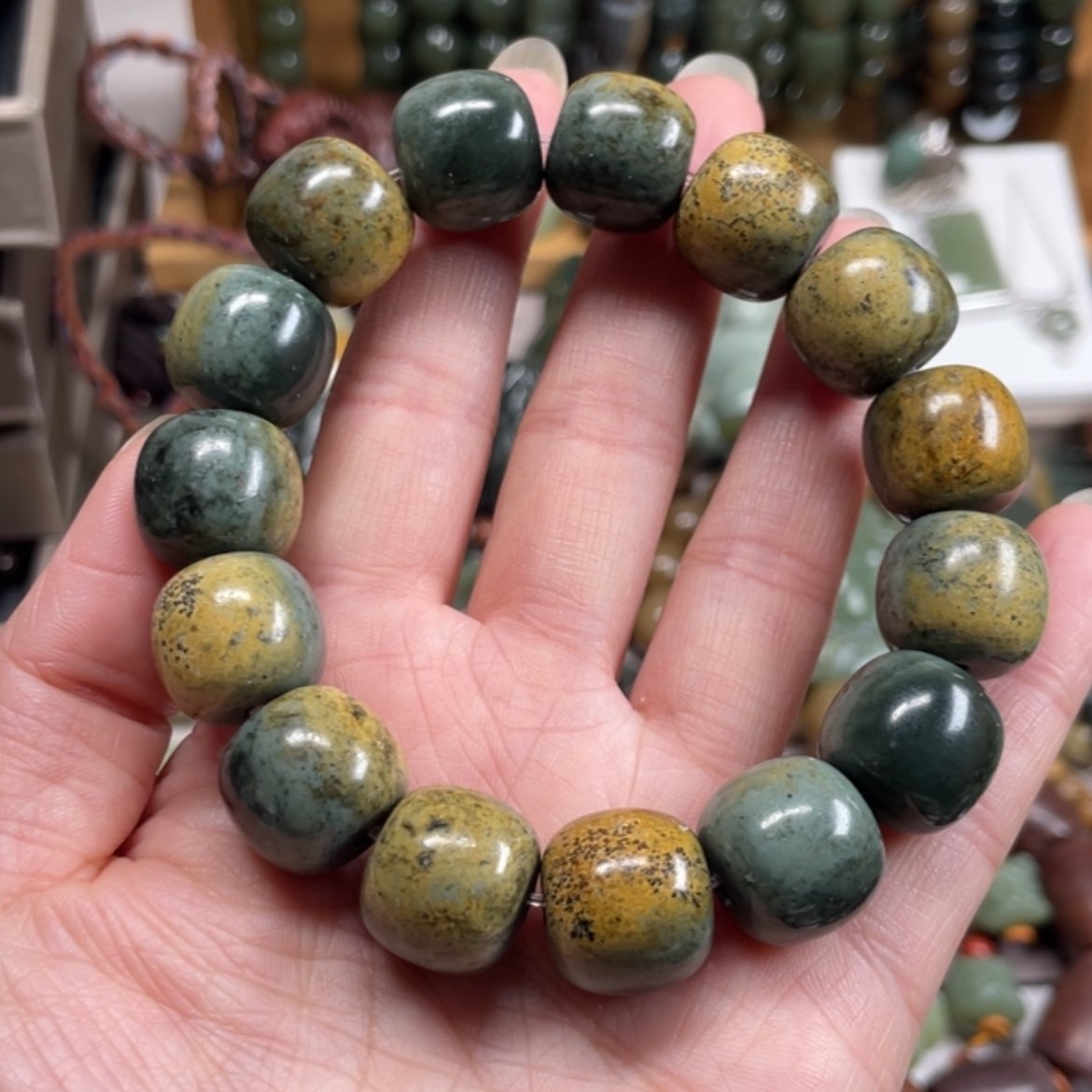 【闪购商品】岫岩河磨玉（透闪石质玉）手链未镶嵌