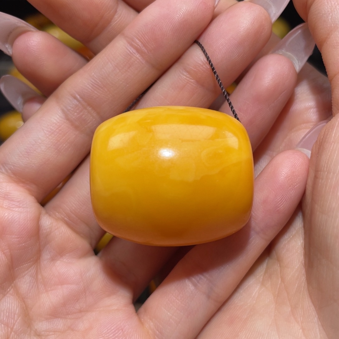 【闪购商品】琥珀裸石未镶嵌桶珠