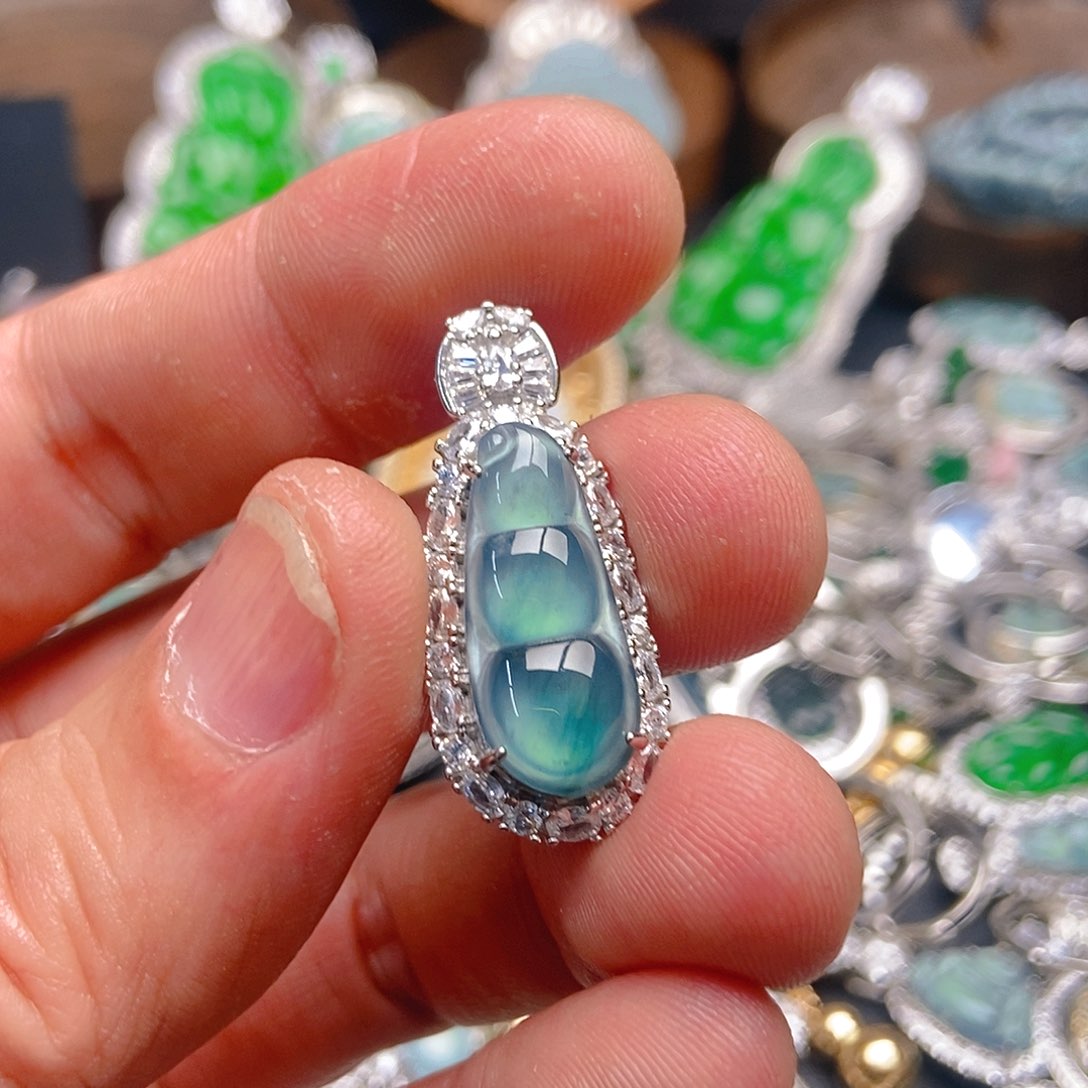 翡翠颈饰未镶嵌731吊坠