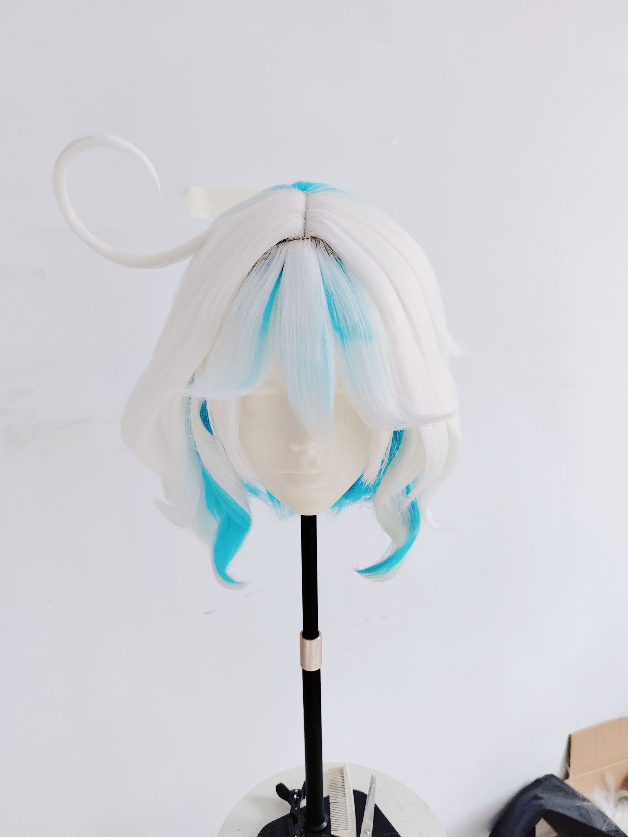 芙宁娜黑芙呆毛反重力cos假发成品造型假发