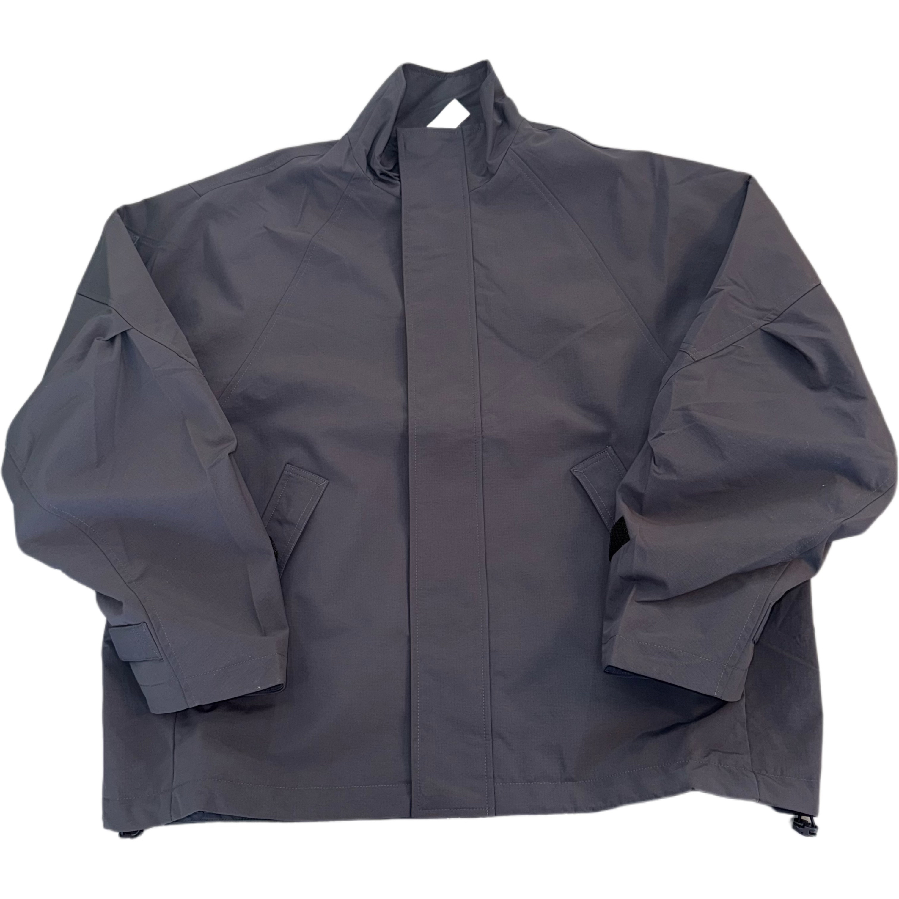 户外立领结构弯刀袖落肩短宽冲锋衣外套11100