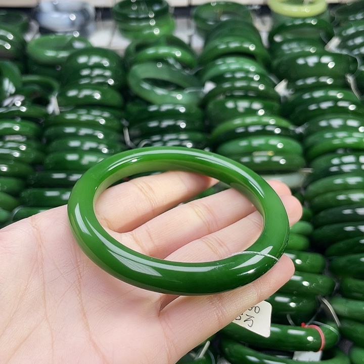 未镶嵌手镯和田玉（碧玉）