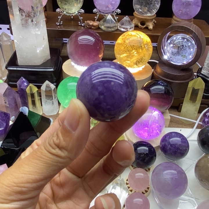 水晶摆件未镶嵌天然乌拉圭紫水晶球