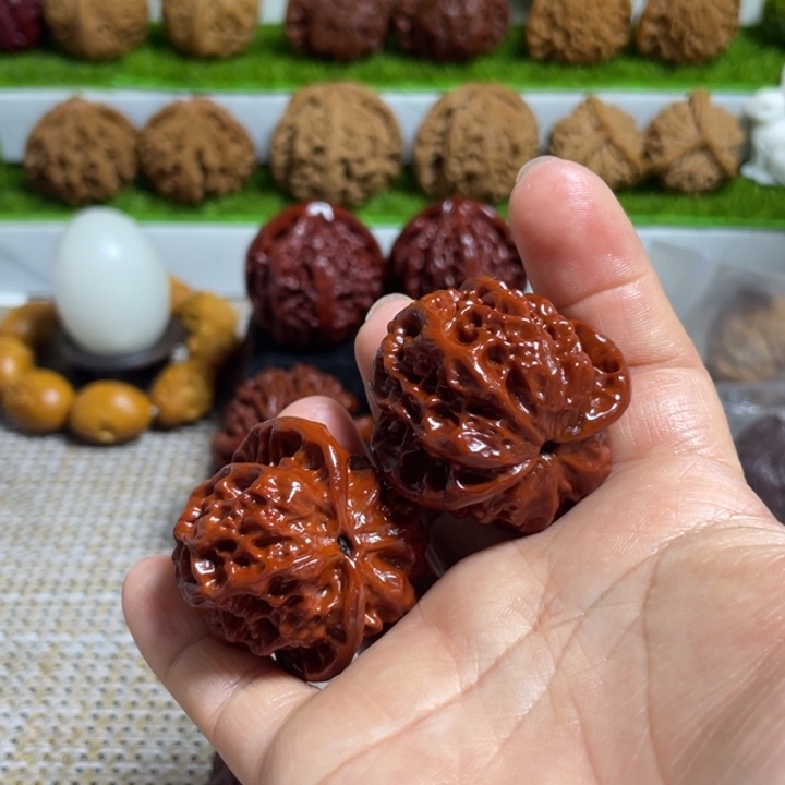 P***i把件文玩核桃野狼