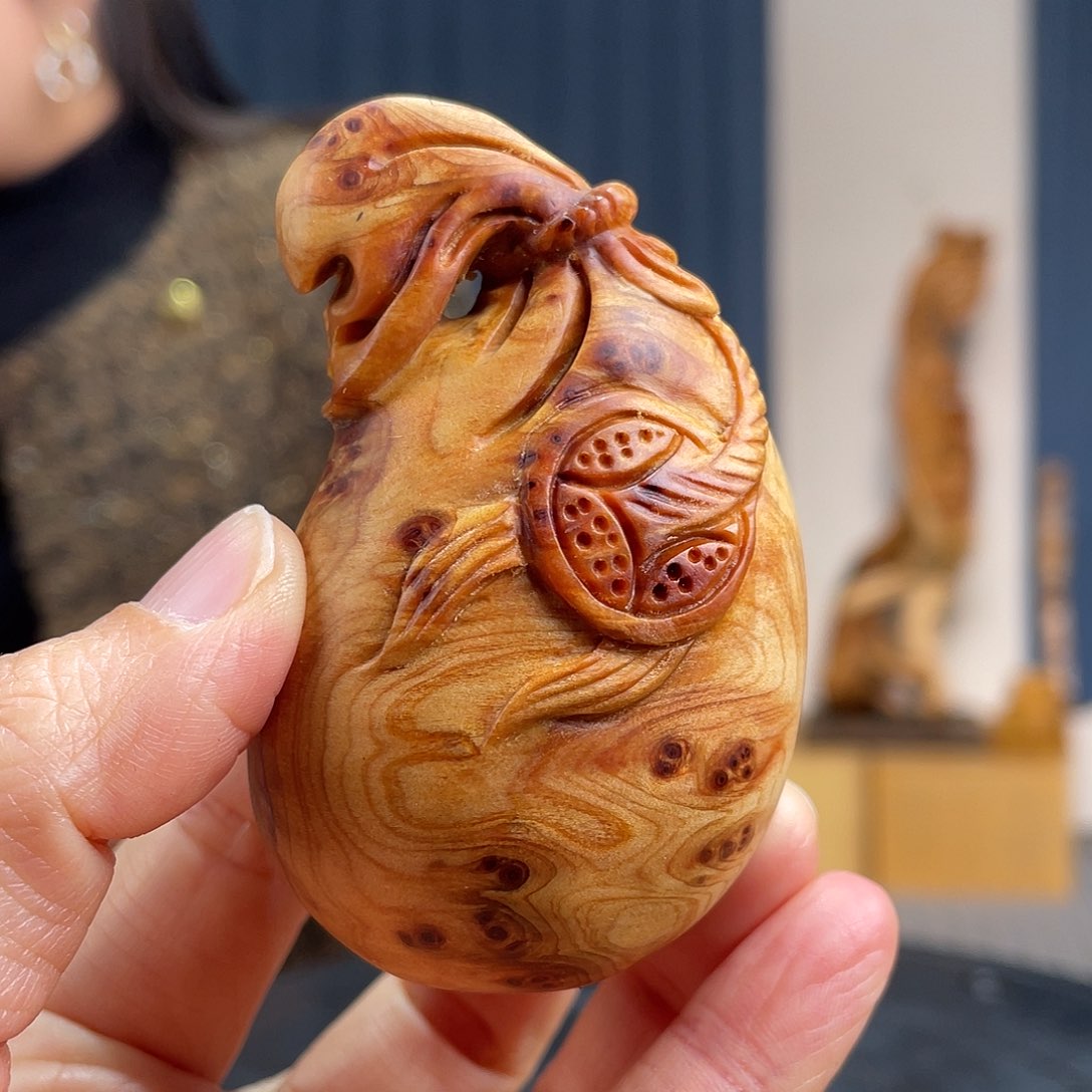 柏木（崖柏）手把件