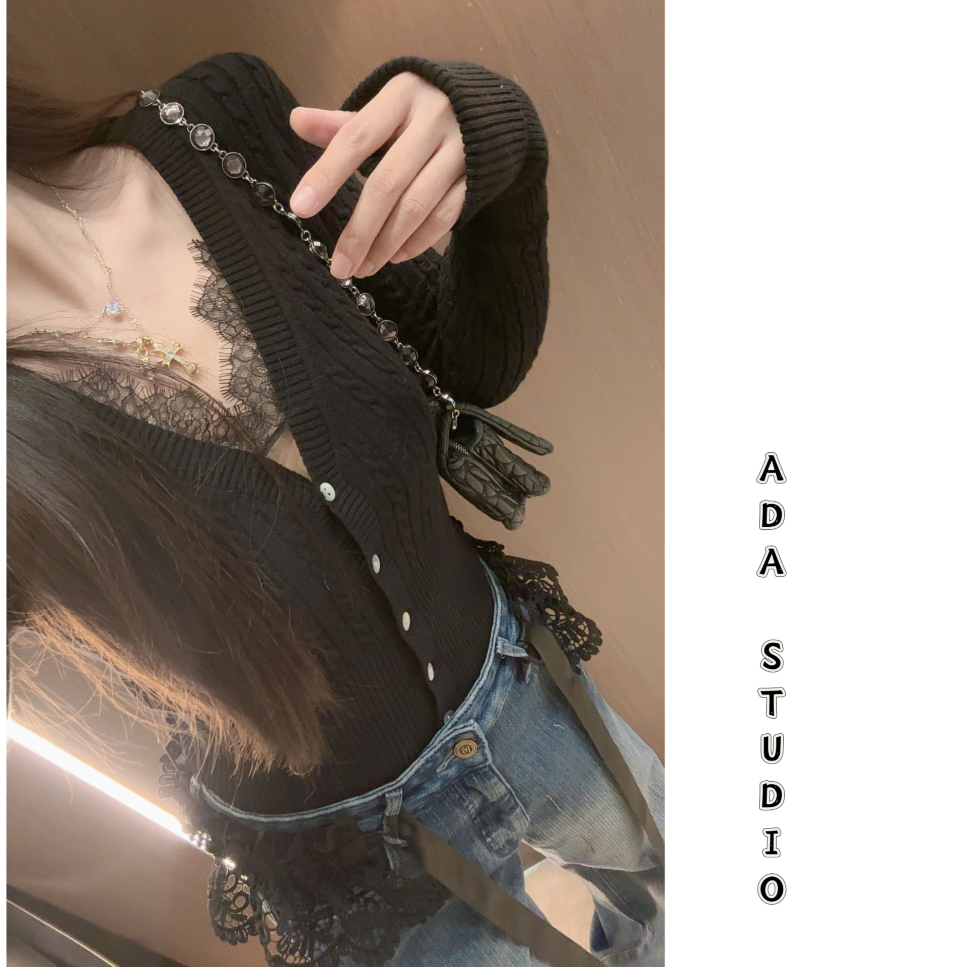 Ada定制【温柔低语】纯欲小心机v领蕾丝拼接麻花针织衫修身上衣女