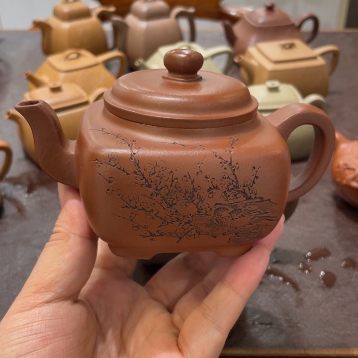 一***顺紫砂茶壶天圆地方手工刻绘，不退