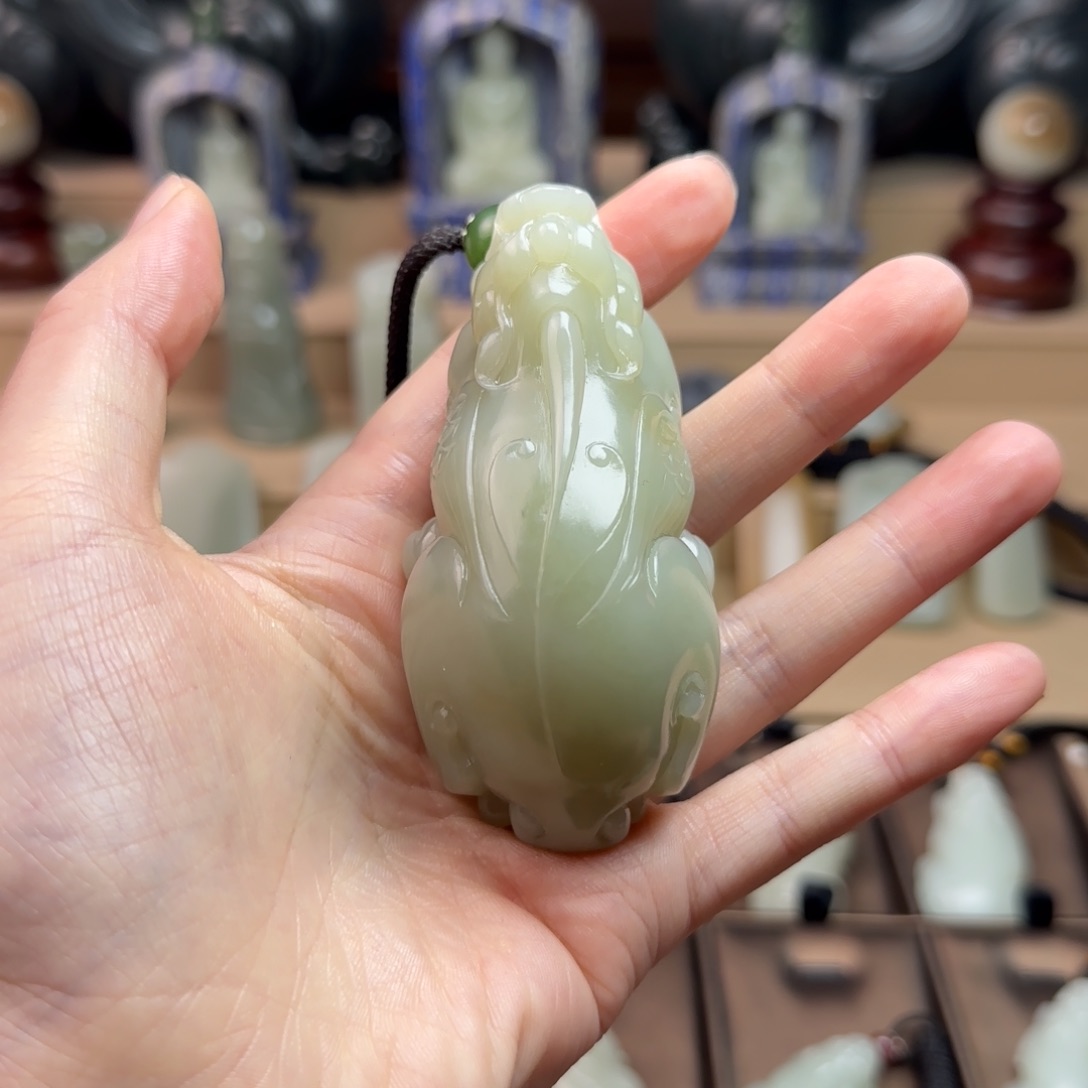 和田玉（糖玉）未镶嵌颈饰手****5