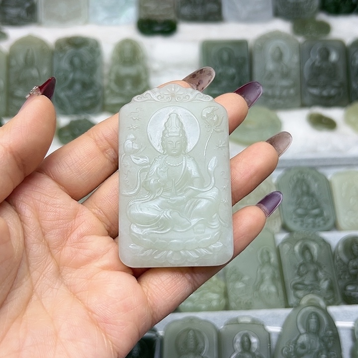 和田玉颈饰未镶嵌相**缘