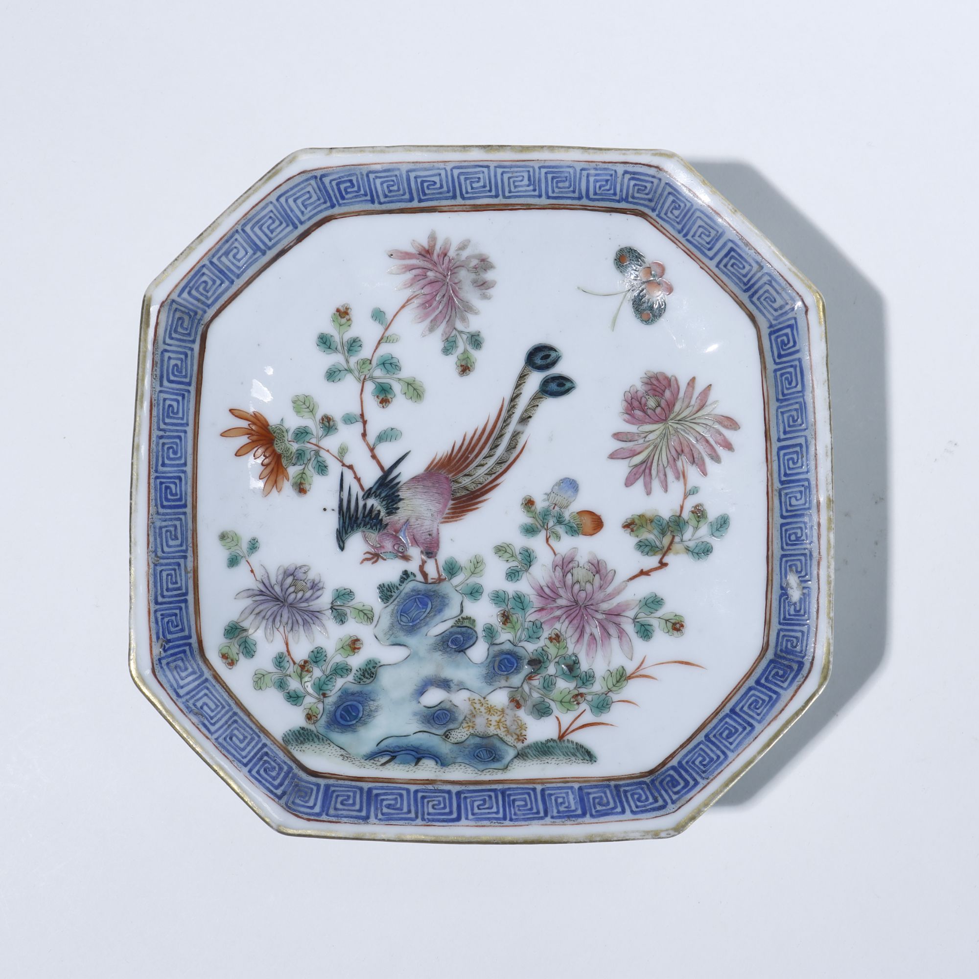 Lot.6158 344 清同治 粉彩凤纹高足盘H:4 D:17.1