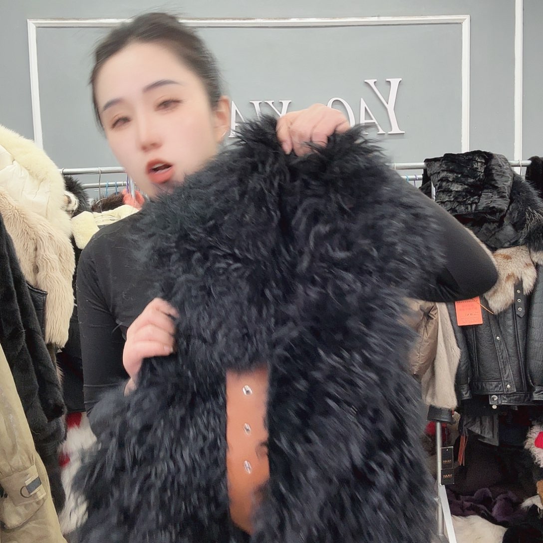 姚小妖家高端皮草