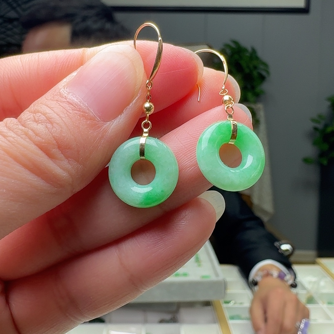 翡翠18K金镶嵌耳饰天然