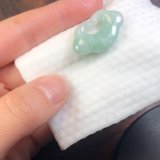 翡翠未镶嵌颈饰缅甸A货，每天下午1点半开播