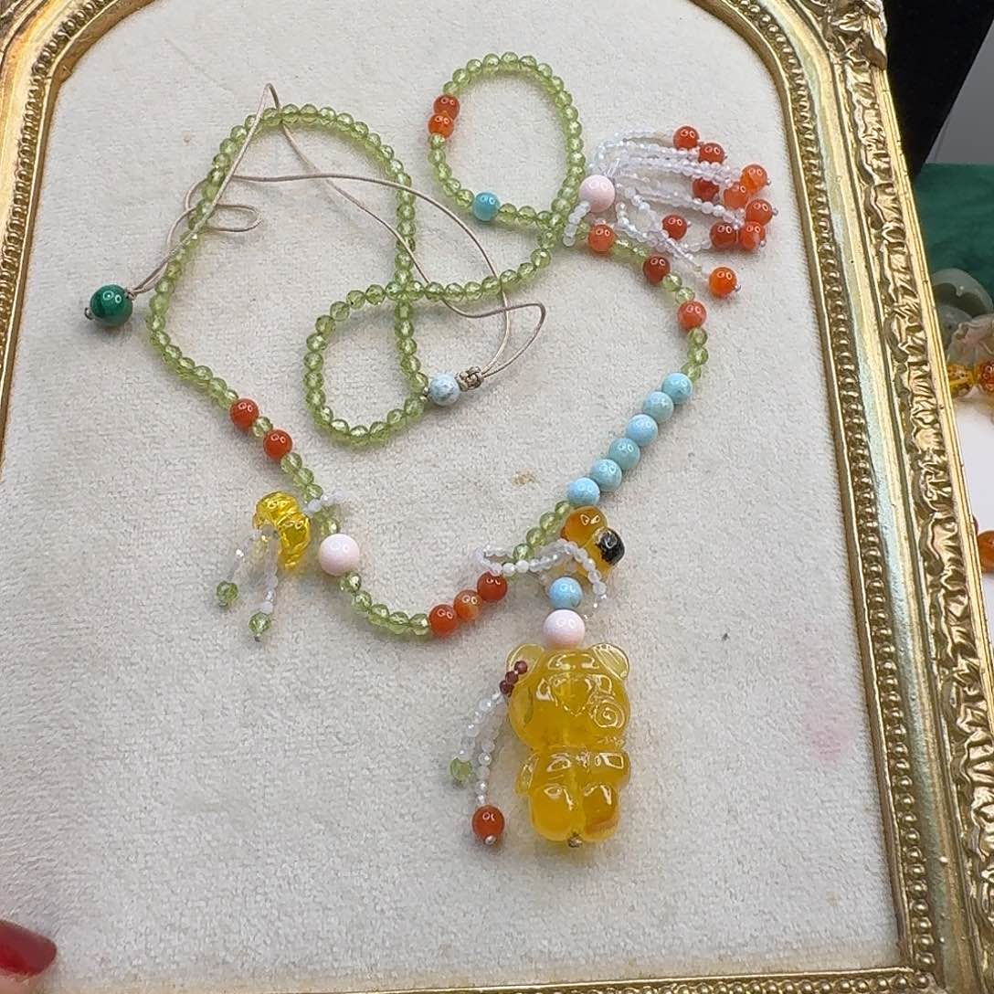 琥珀颈饰未镶嵌琥珀颈饰