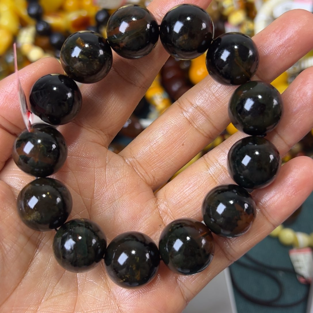 未镶嵌琥珀珠宝奇石608