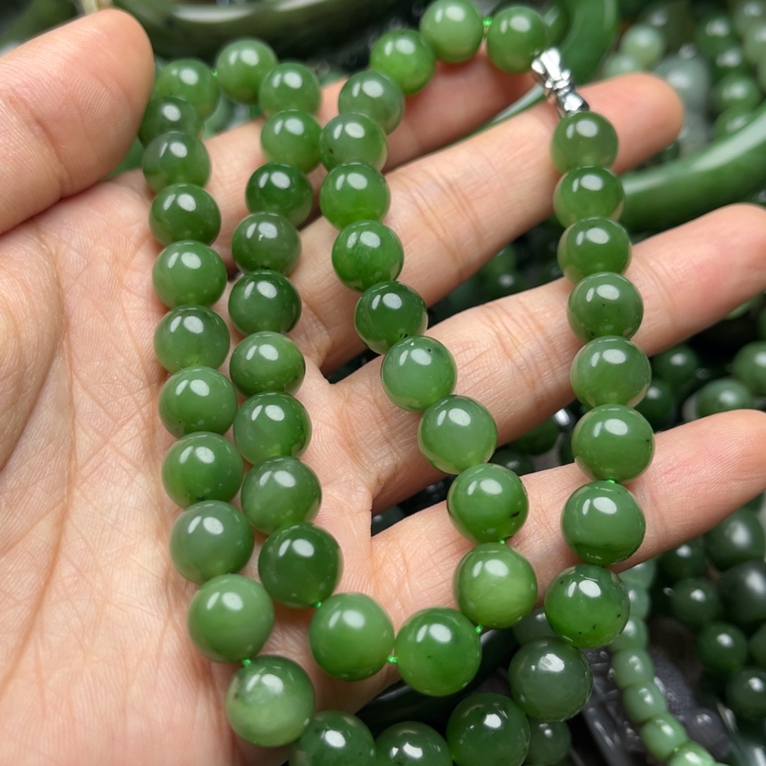 .***鱼和田玉（碧玉）未镶嵌颈饰