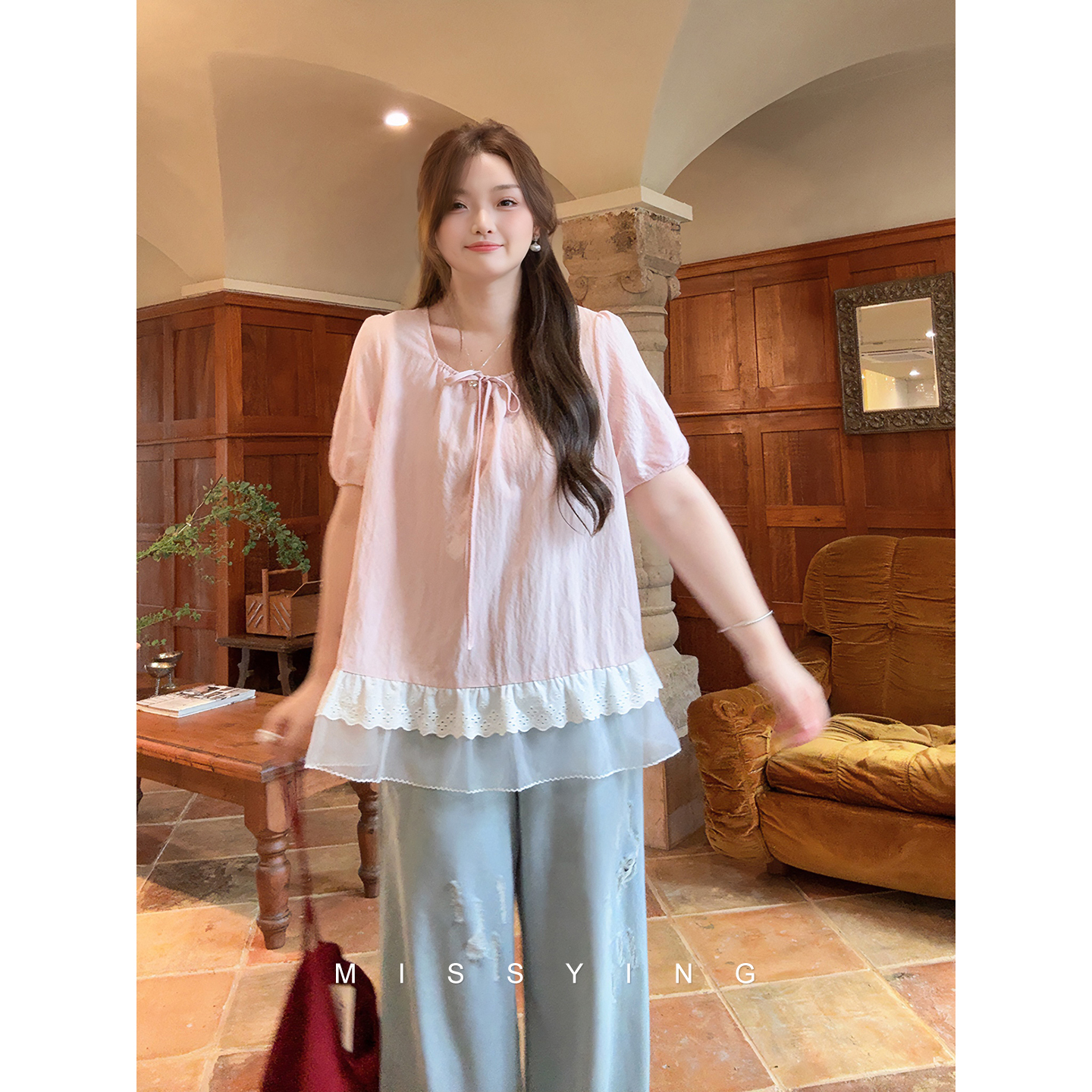 应小姐【南歌】微胖大码女装夏季法式甜美宽松显瘦蕾丝花边拼接小衫