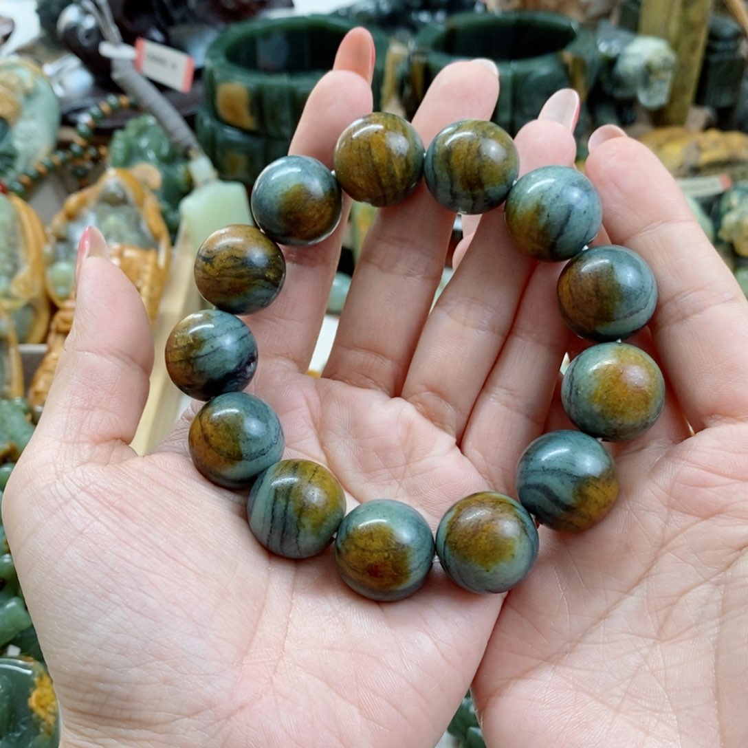 透闪石质玉手链未镶嵌奇*