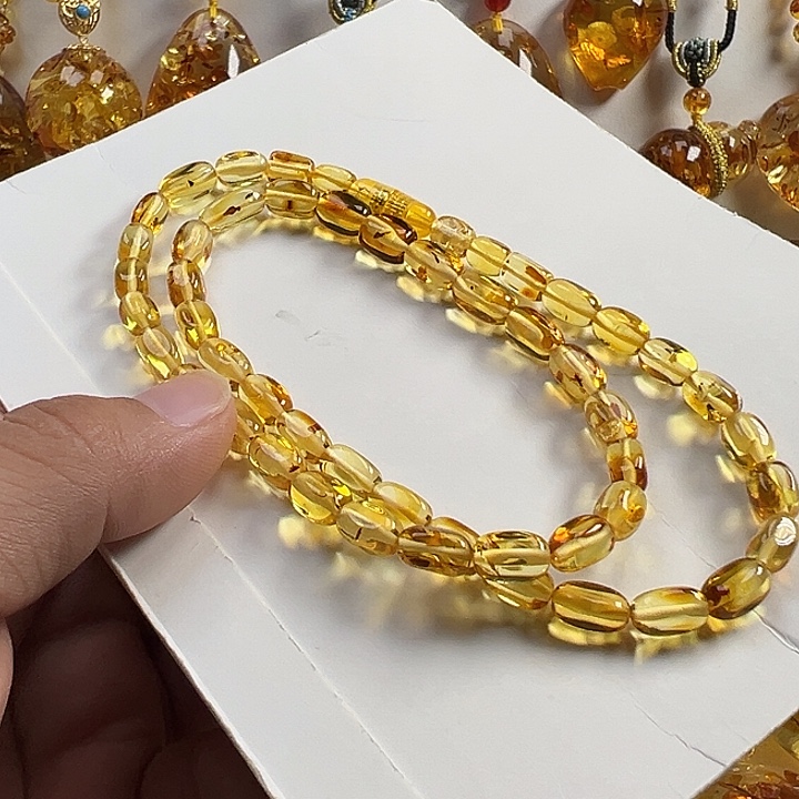 琥珀（花珀）颈饰未镶嵌