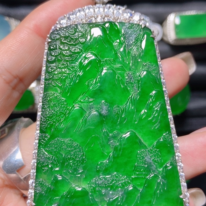 翡翠银S925镶嵌颈饰翡翠