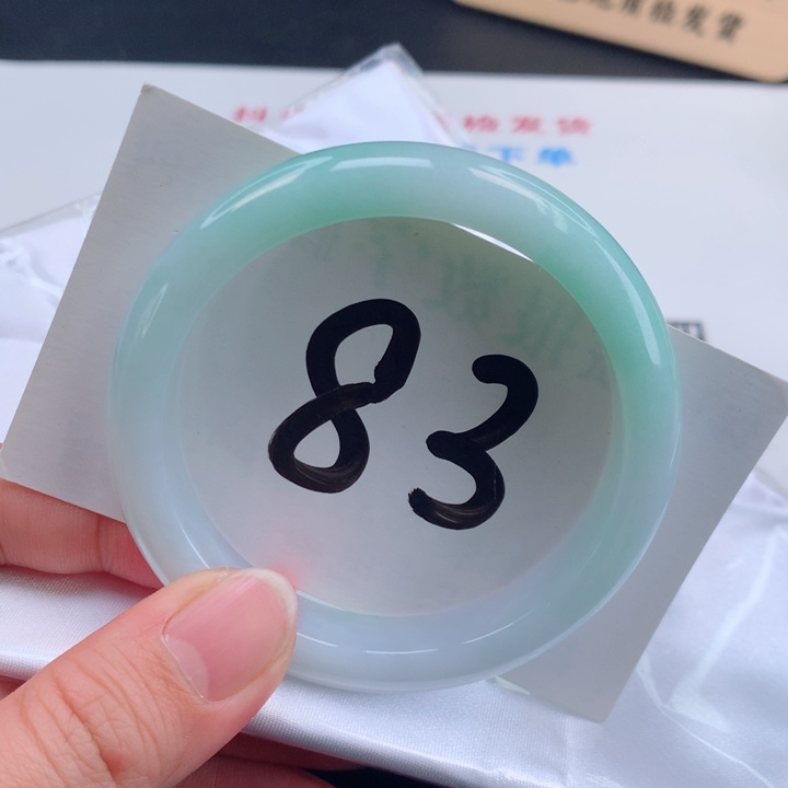 翡翠手镯未镶嵌正