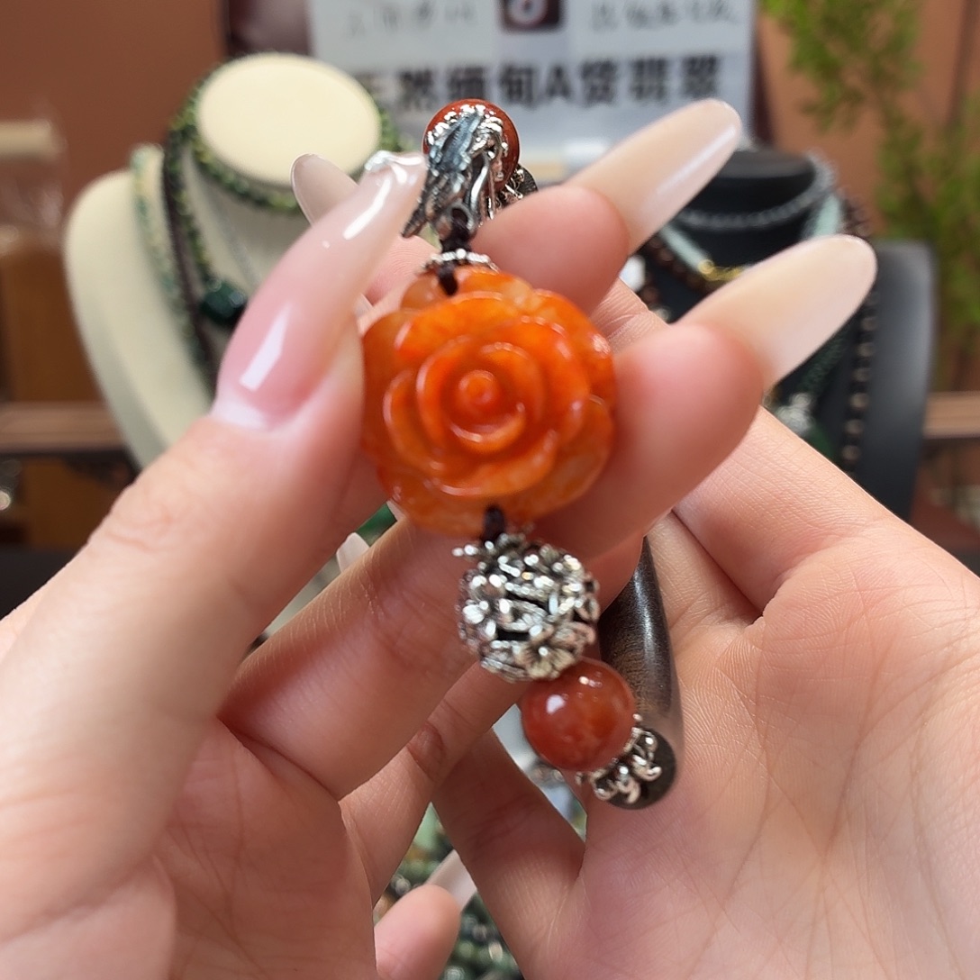 翡翠未镶嵌耳饰手串